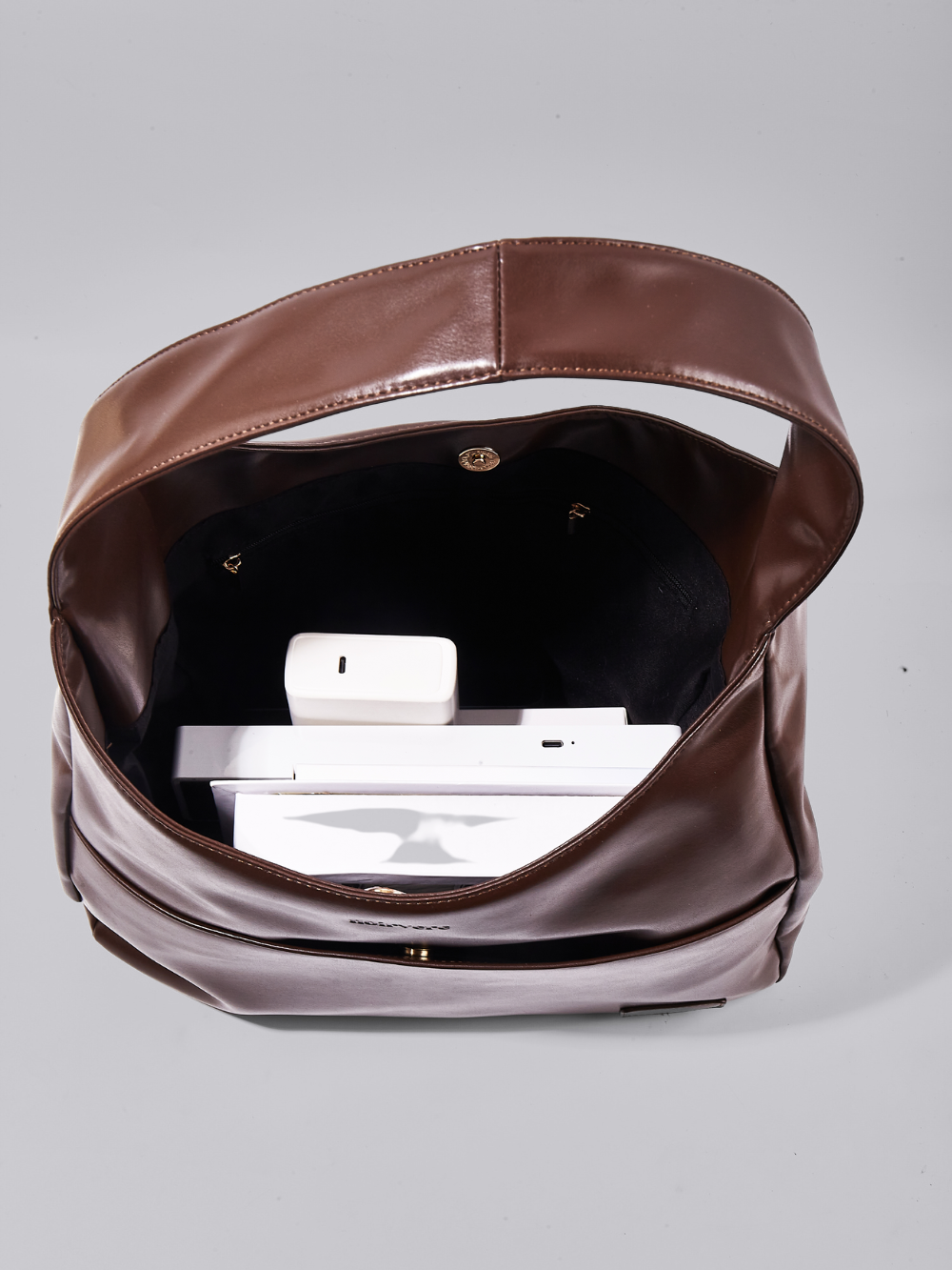Simple Vegan Hobo Shoulder Bag - Empty Design