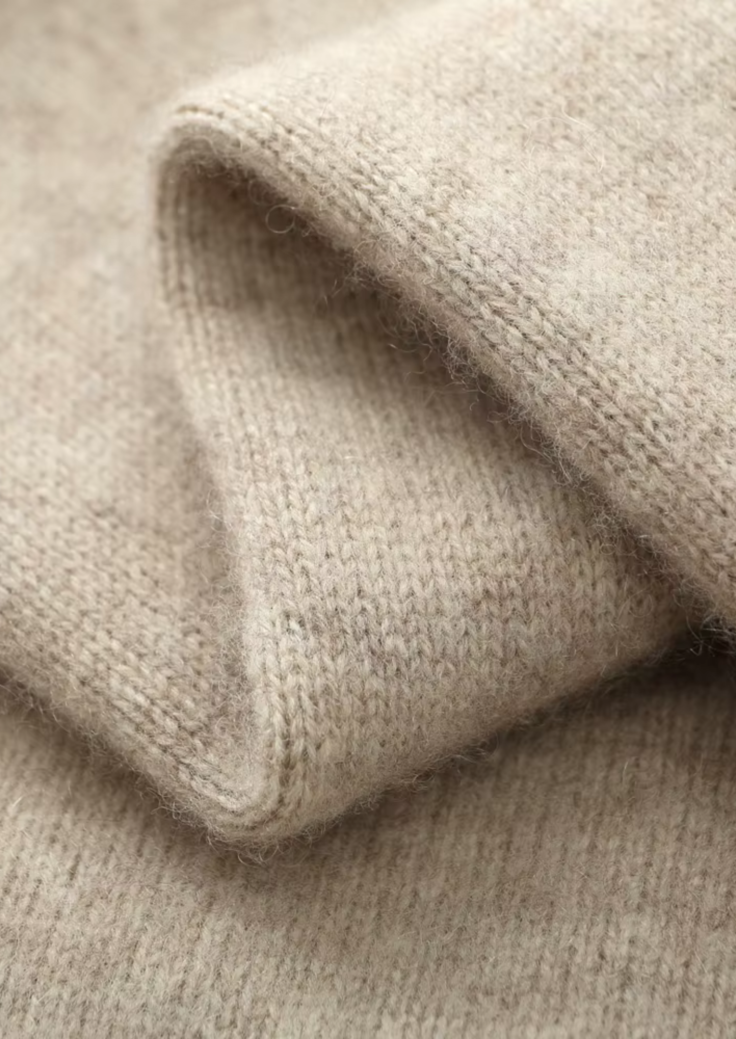 Luxurious Extra-Fine Merino Wool Luzzo Collection