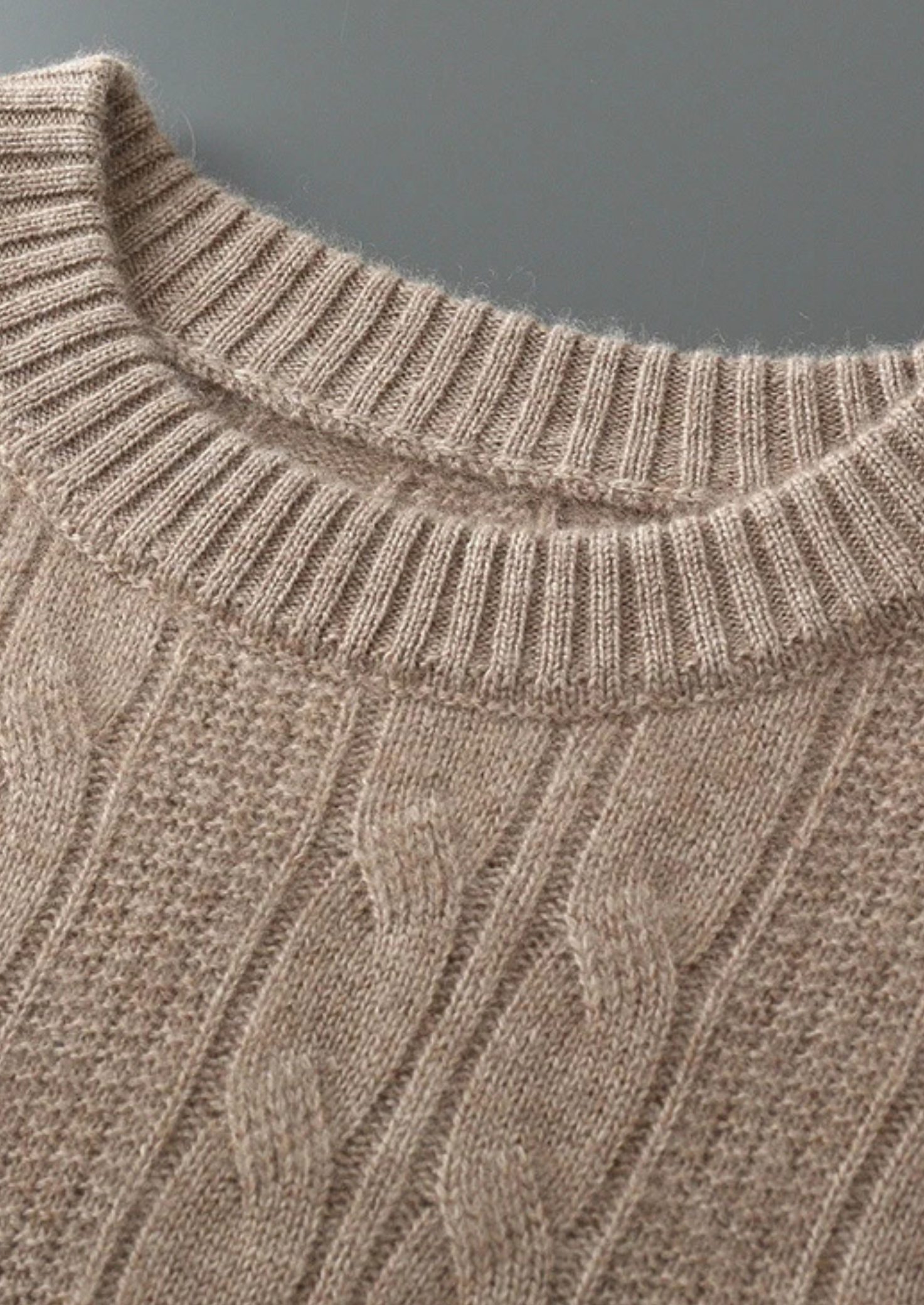 Premium Extra-Fine Merino Wool Cable Knit Crewneck
