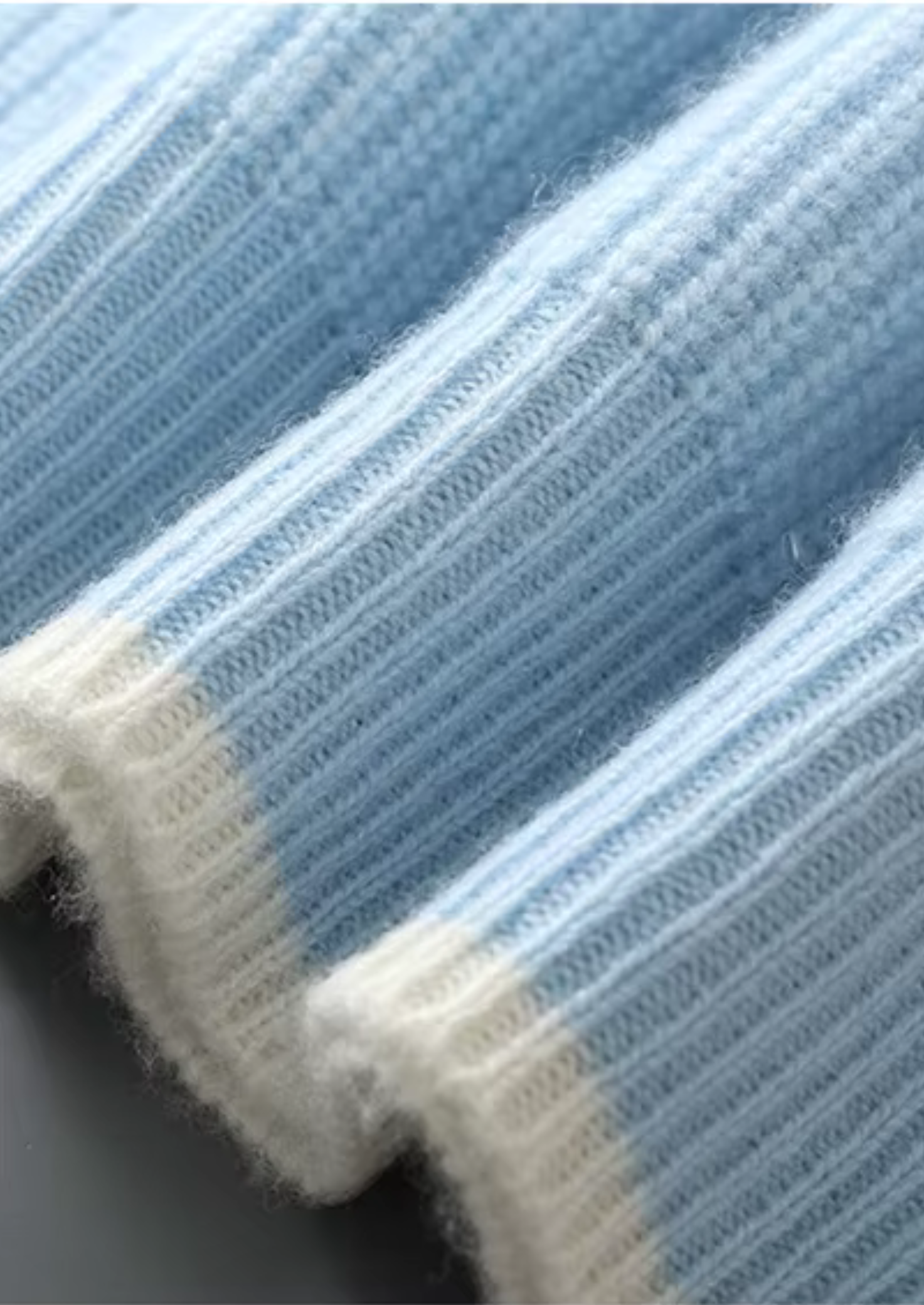 Premium Extra-Fine Merino Wool Two-Tone Crew Neck Sweater