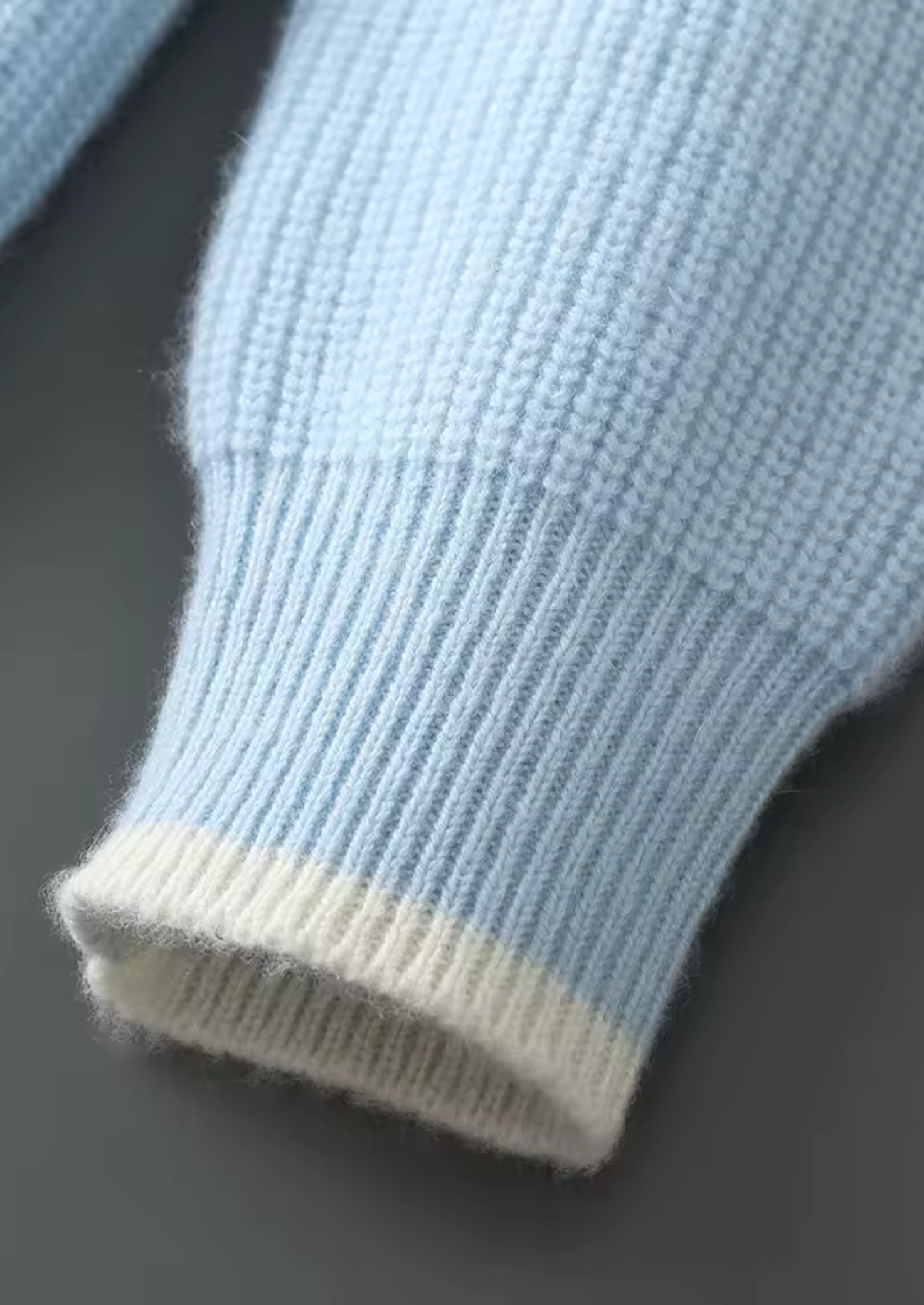 Premium Extra-Fine Merino Wool Two-Tone Crew Neck Sweater