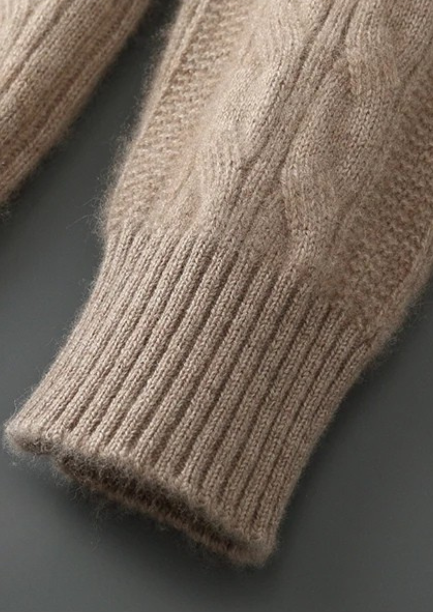 Premium Extra-Fine Merino Wool Cable Knit Crewneck