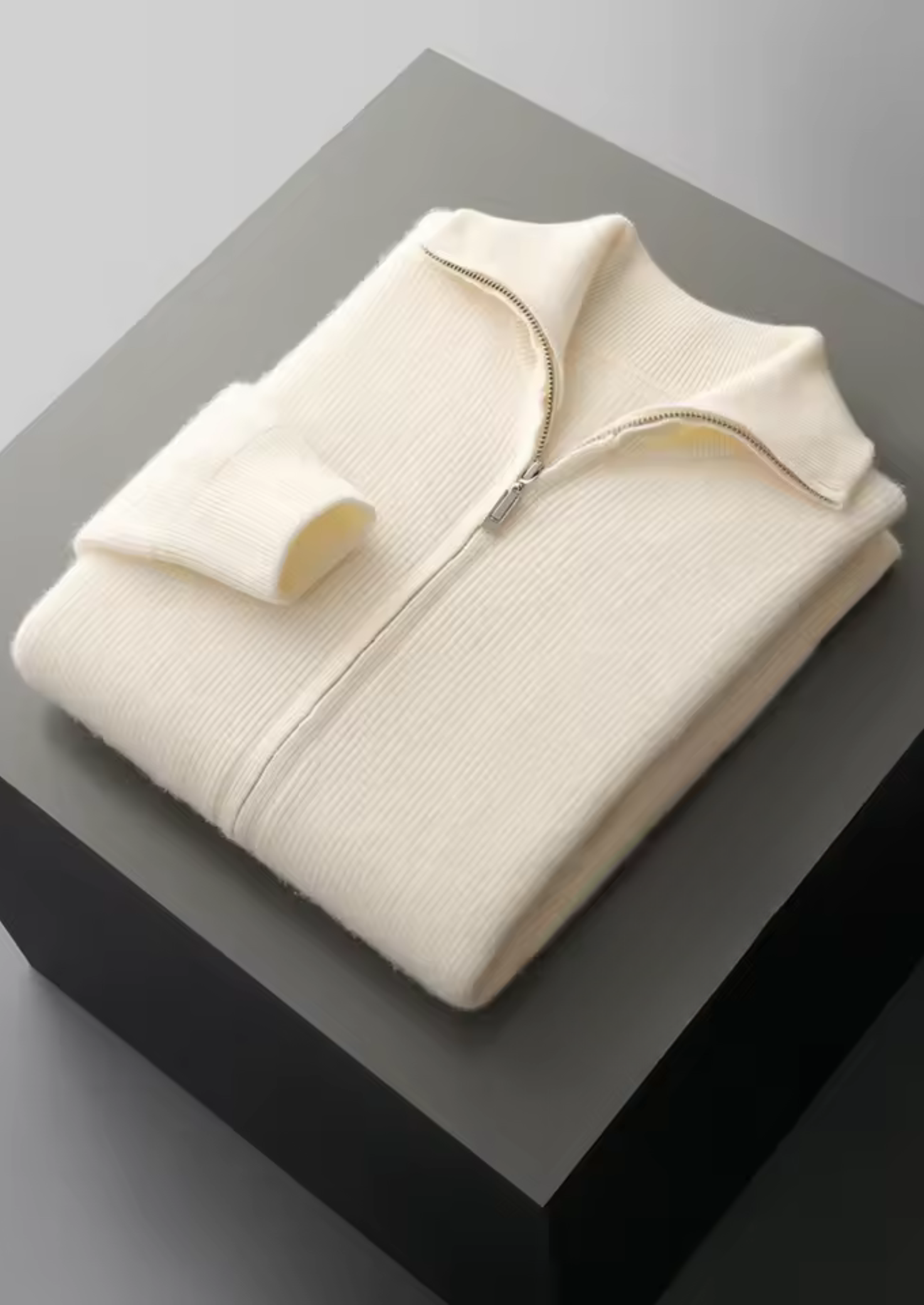 Luxurious Extra-Fine Merino Wool Ribbed Zipper Cardigan