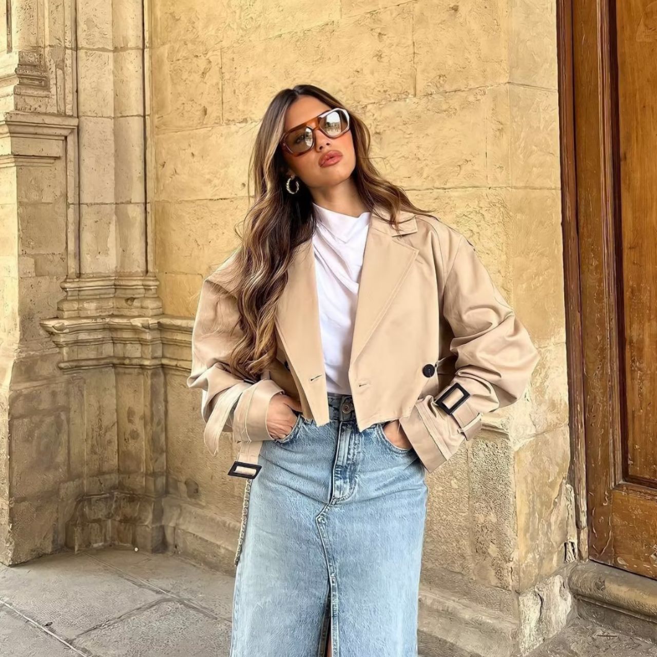 Lilia - Chic Short Trench Coat