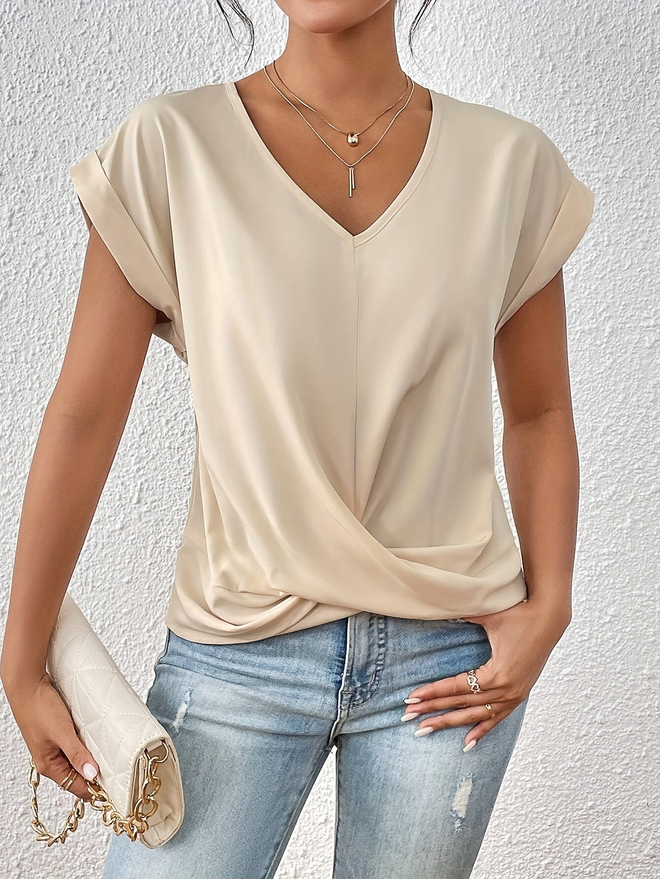 Noreen - V-Neck Casual T-Shirt