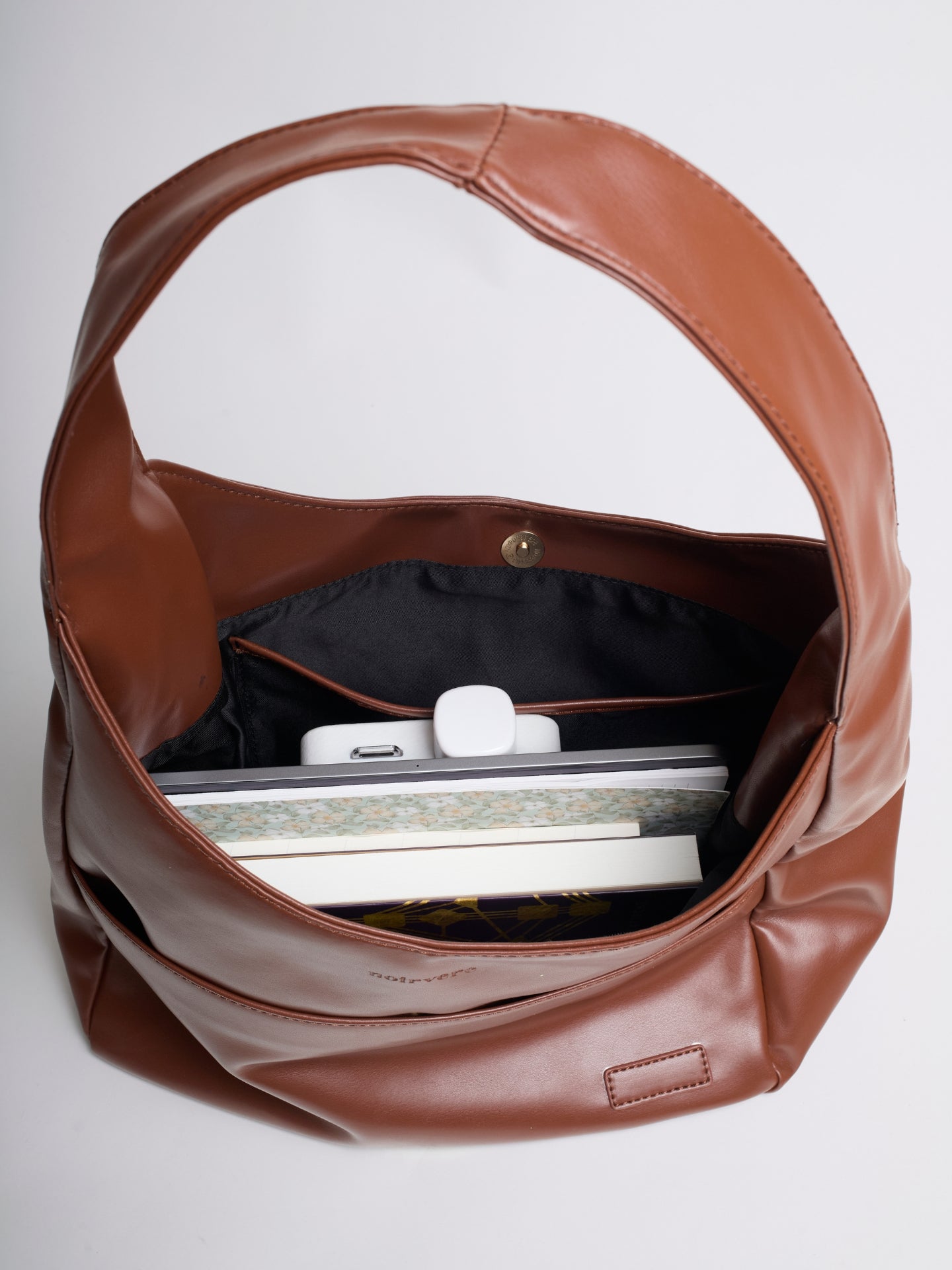 Simple Vegan Hobo Shoulder Bag - Empty Design