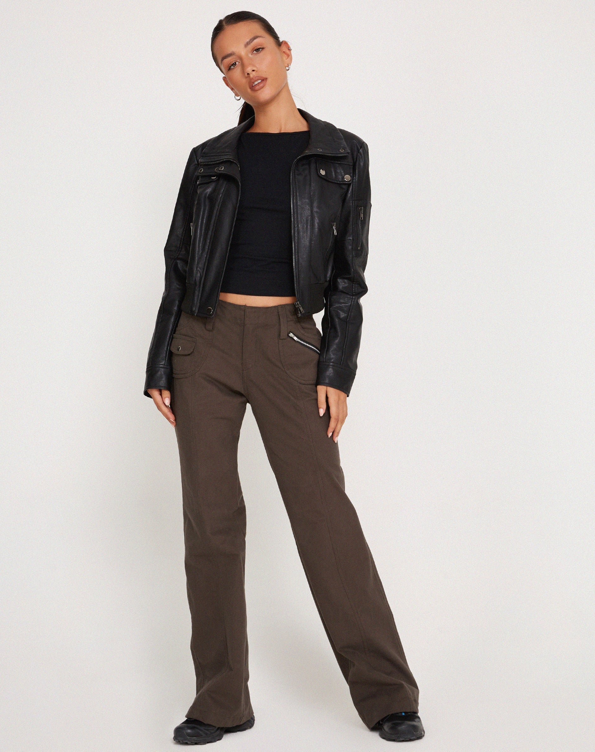 Lynn - Sleek Black Halter Top