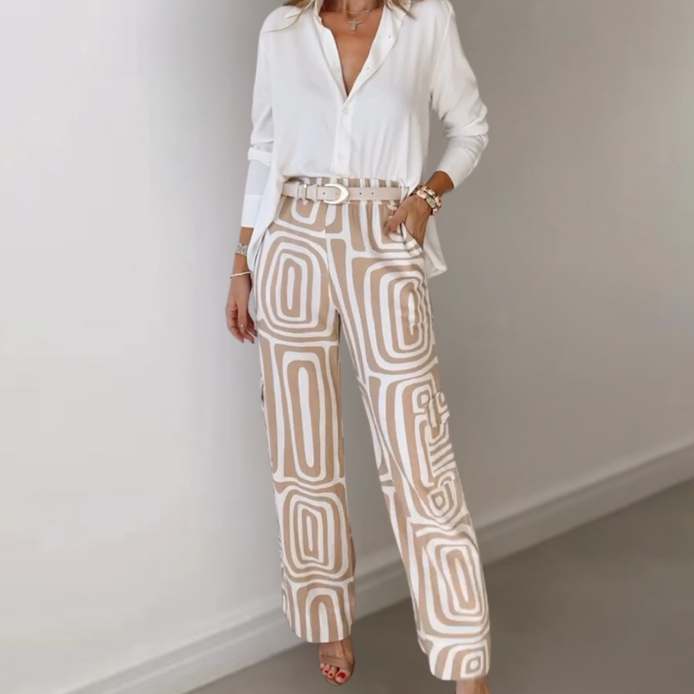 Lou - Stylish Two-Piece Set Featuring a White Blouse and Geometric Print Pants