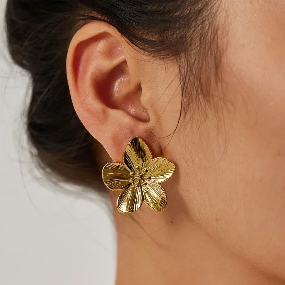 Sterre - Opulent Gold Floral Earrings