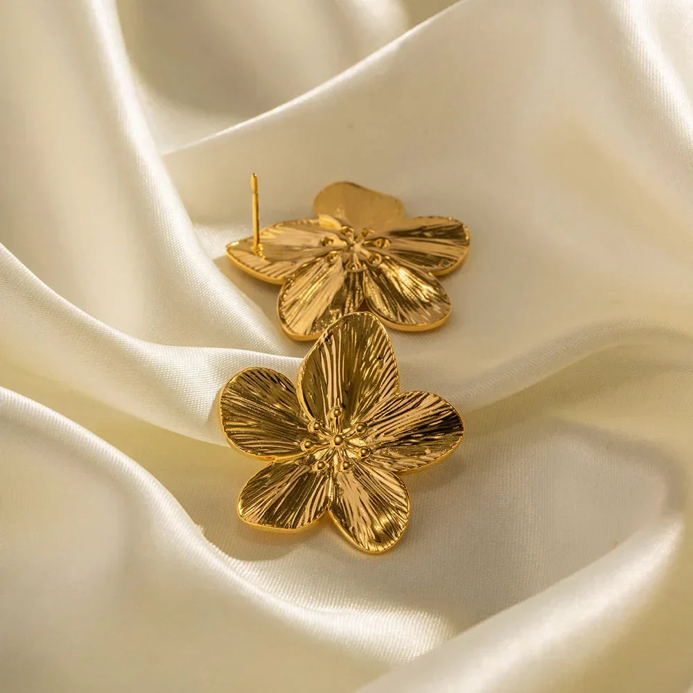 Sterre - Opulent Gold Floral Earrings