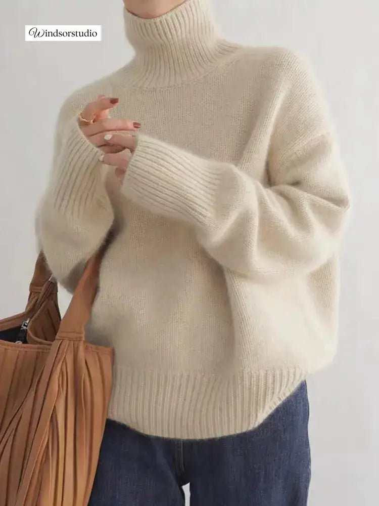 Avelien | Cozy Turtleneck Sweater in Soft Wool Blend Beige / S
