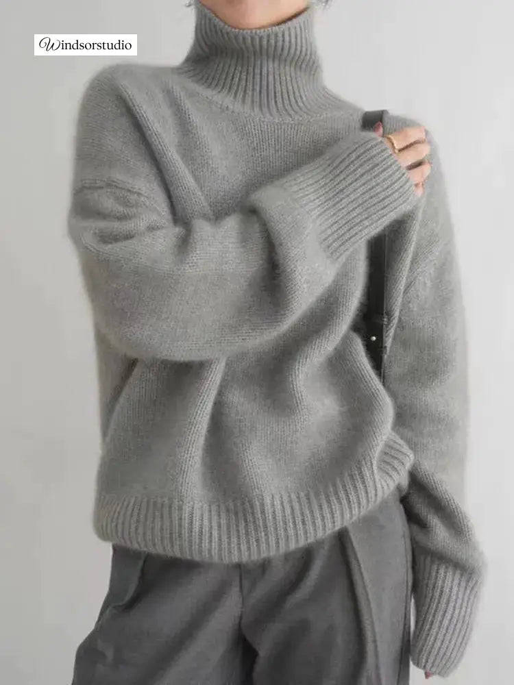 Avelien | Cozy Turtleneck Sweater in Soft Wool Blend Grey / S