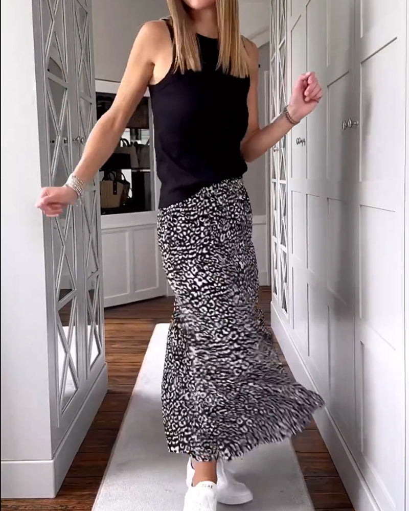 Relaxed Fit Printed Maxi Skirt