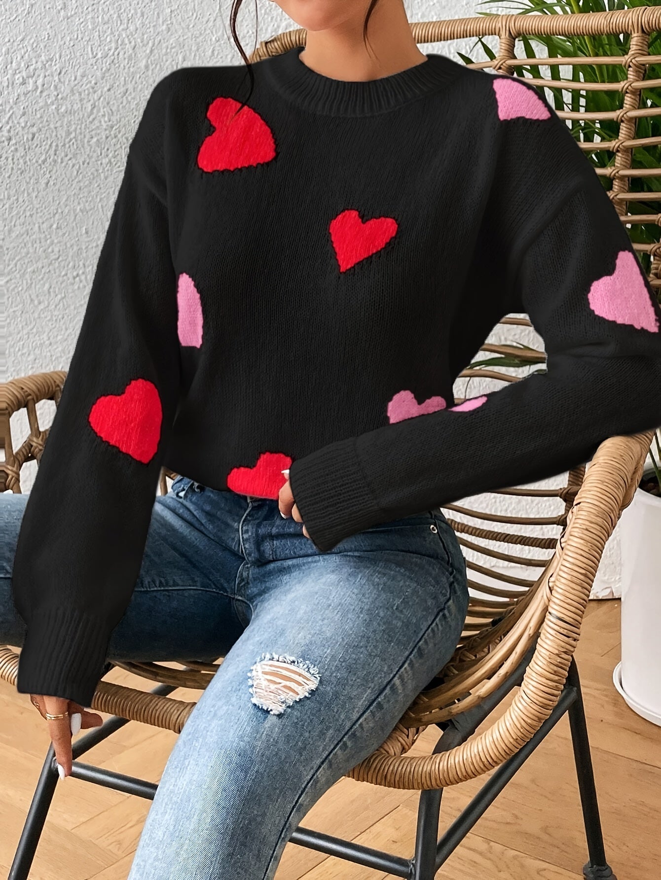 Elise | Women's Round Neck Sweater with Heart Pattern