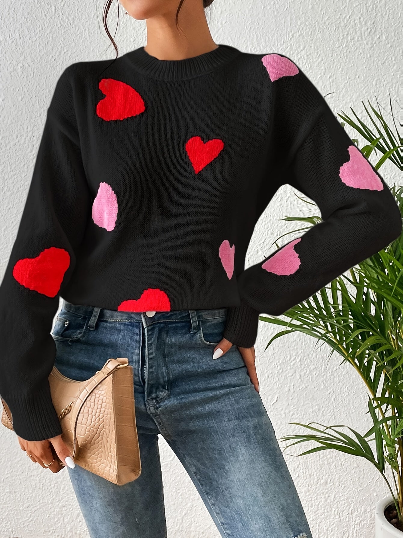 Elise | Women's Round Neck Sweater with Heart Pattern