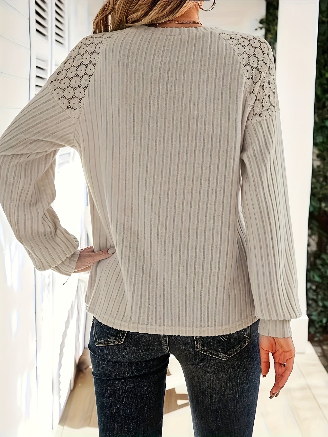 Emma | Stylish Polyester Women's Sweatshirt with Lace Shoulder Details and Button Accents