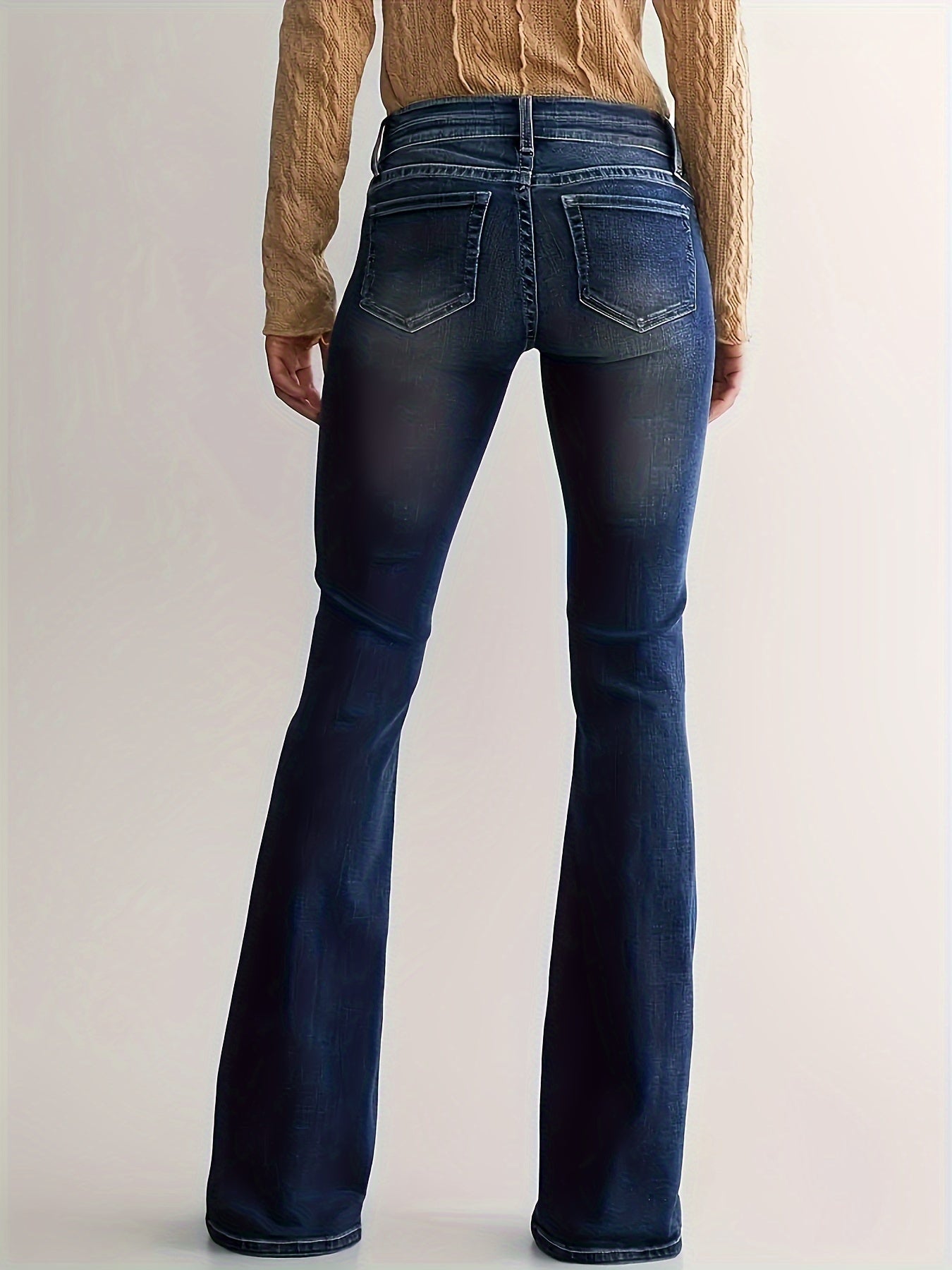 Eva | High-Waisted Flared Jeans with Double Button Detail