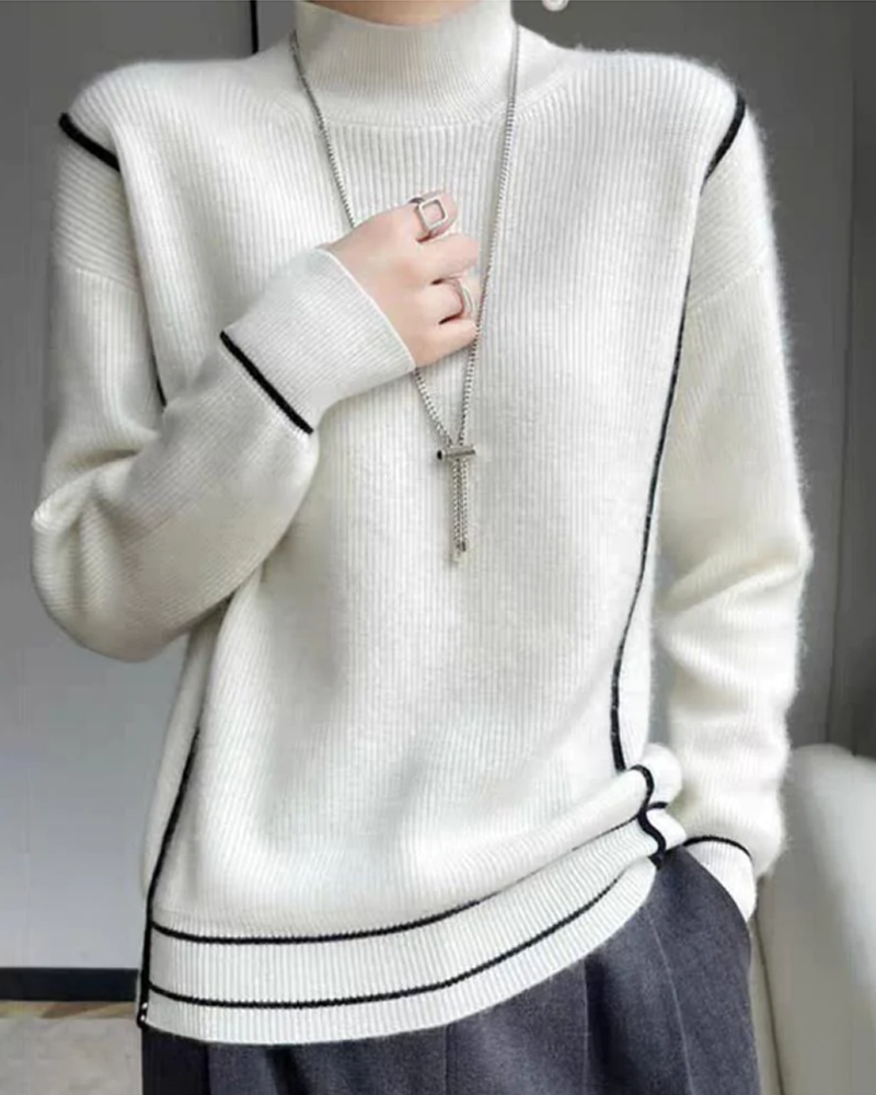 Jaq | Chic Minimalist Women's Turtleneck