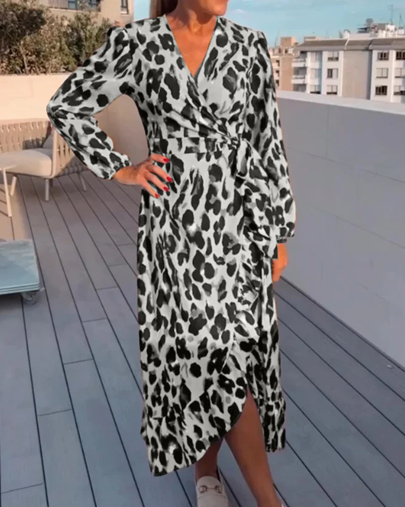 Leila | Leopard Print V-Neck Dress