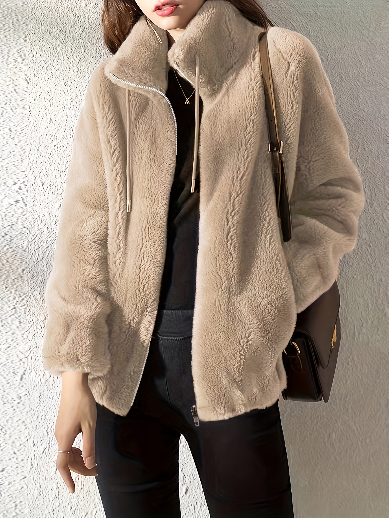 Nina | Cozy Teddy Jacket with Drawstring and Zip Closure