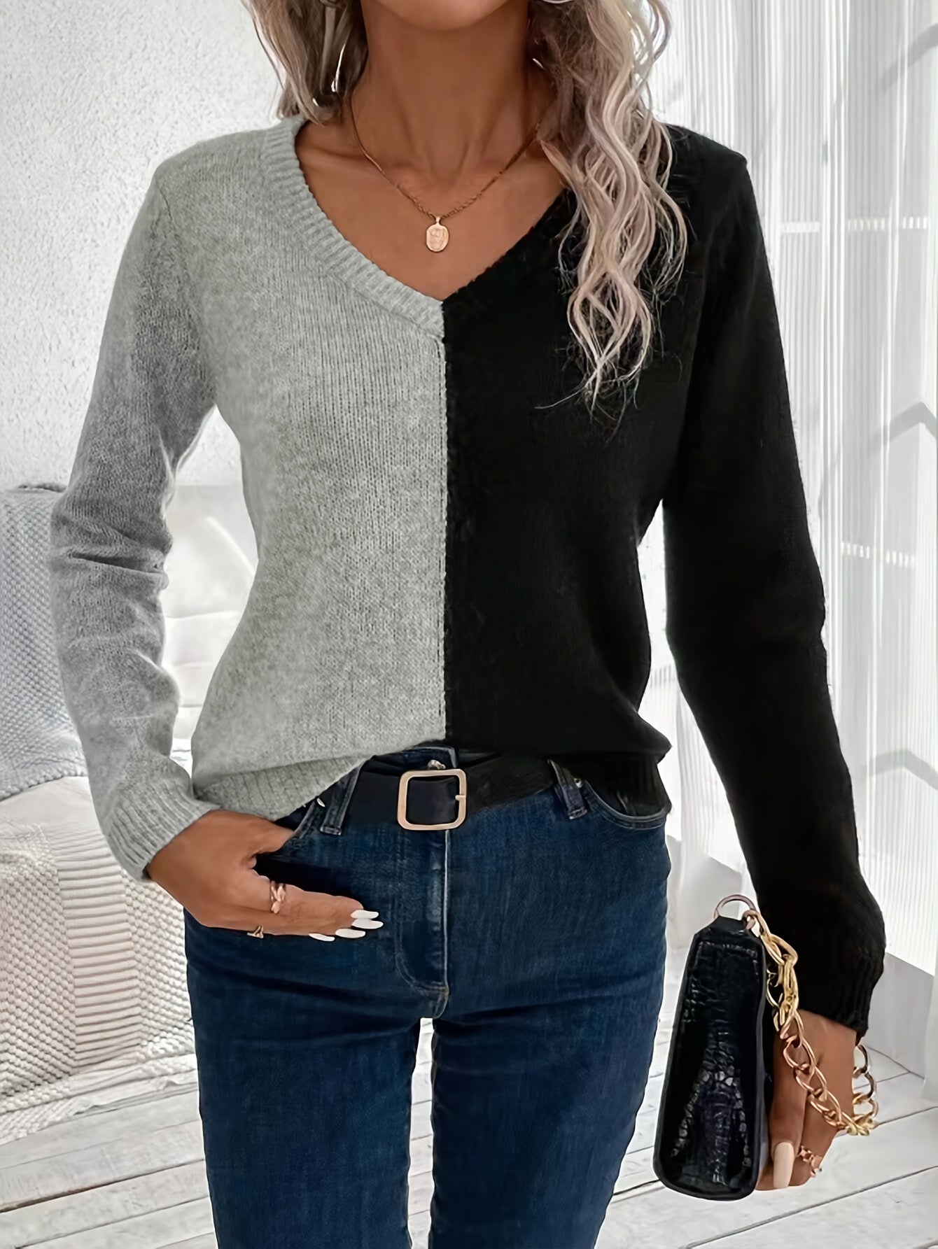Noa | Stylish Long Sleeve V-Neck Sweater
