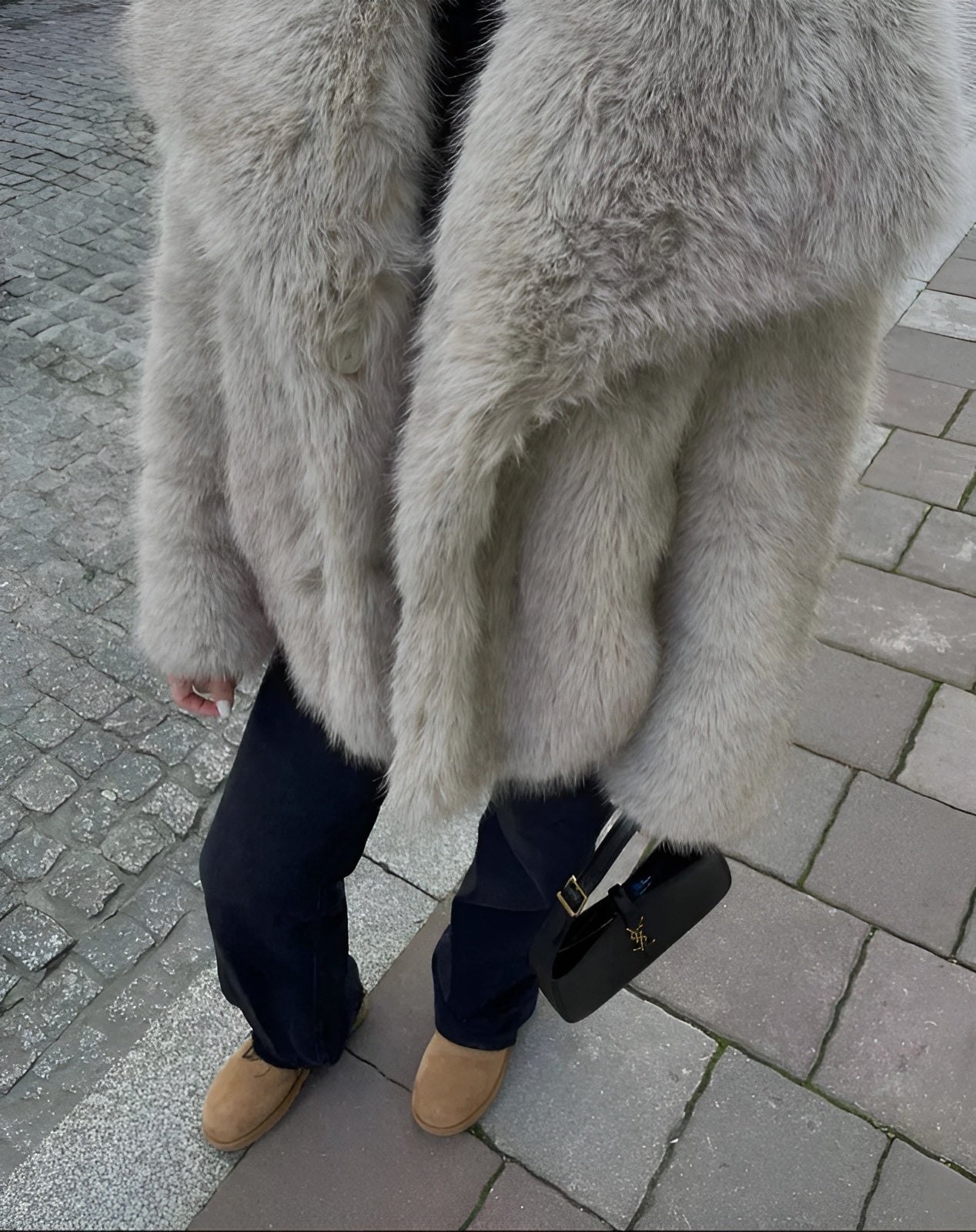 Noa | Cozy Light Beige Faux Fur Jacket