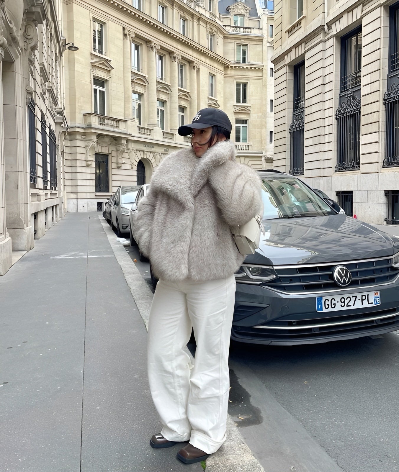 Noa | Cozy Light Beige Faux Fur Jacket