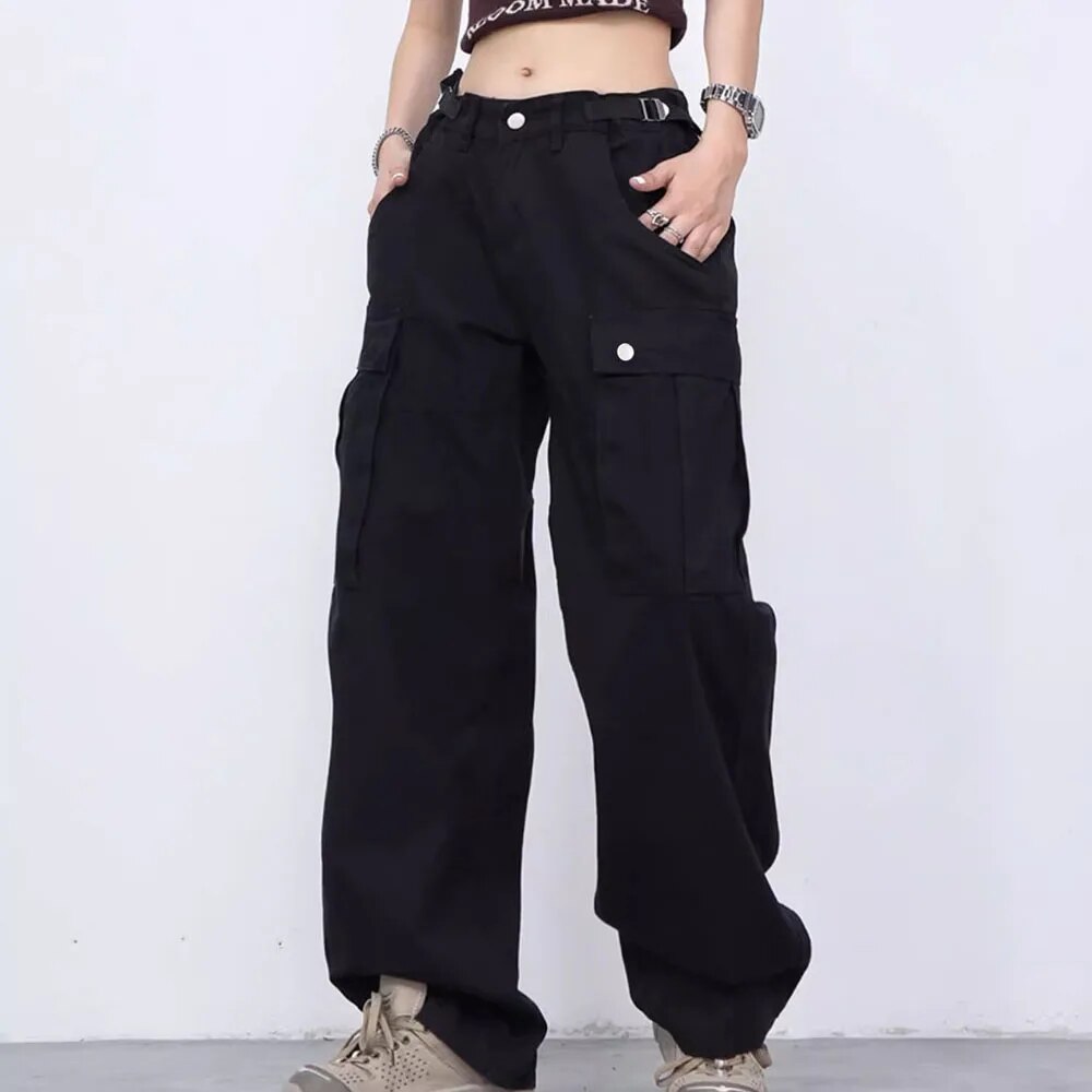 Rifka | Women's Relaxed Fit Cargo Pants with Spacious Pockets