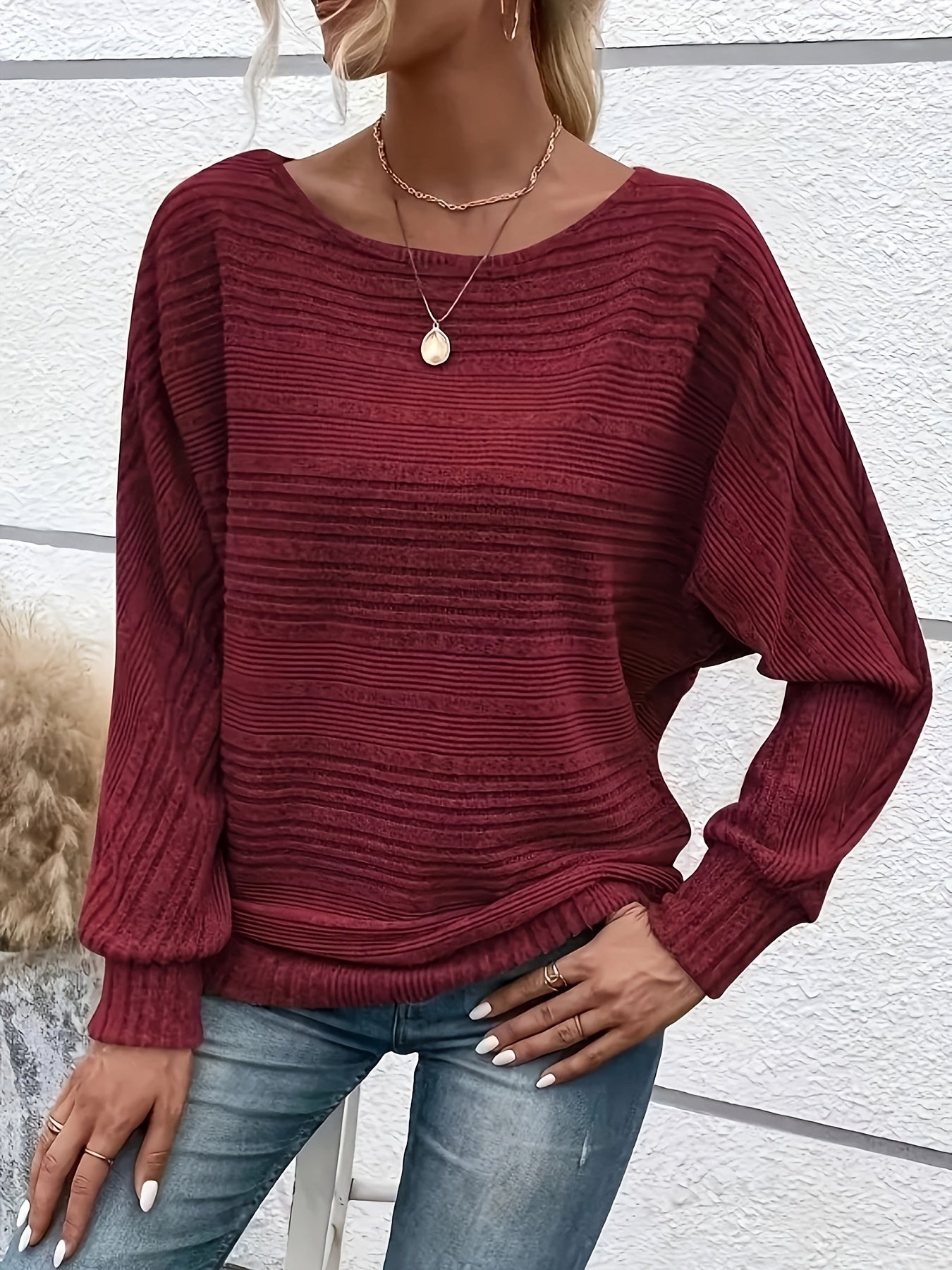Sophie | Simple Casual Pullover with Round Neck and Flared Sleeves