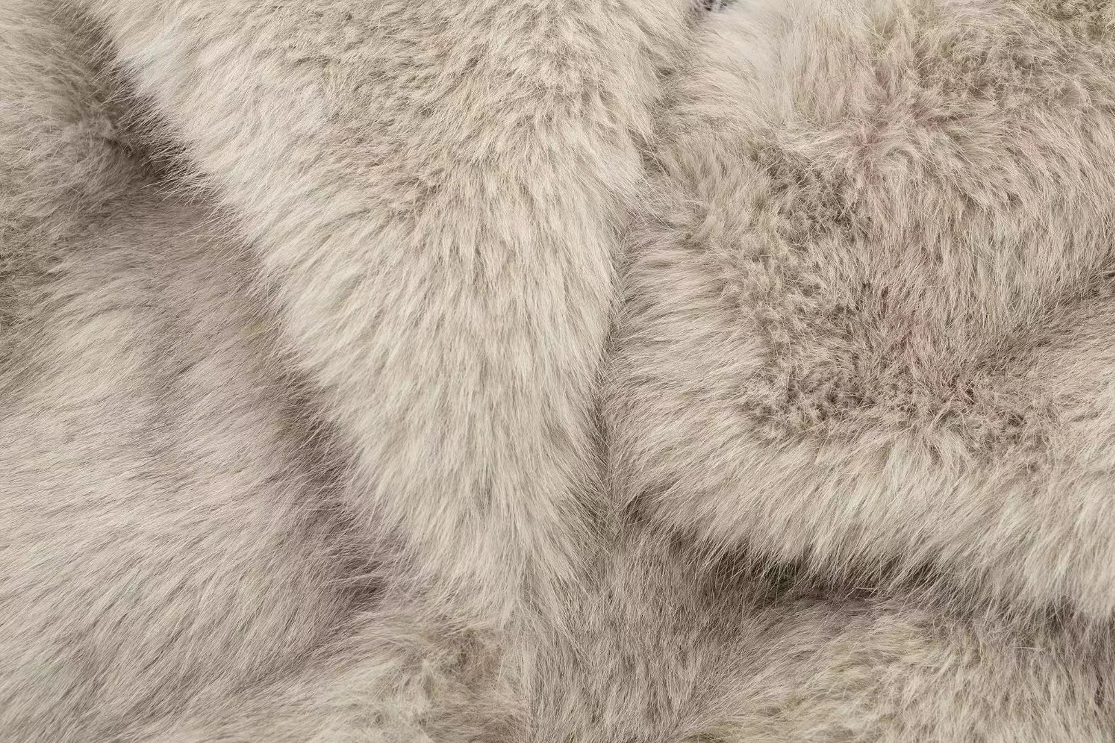 Sophie | Women's Luxurious Soft Fur Coat
