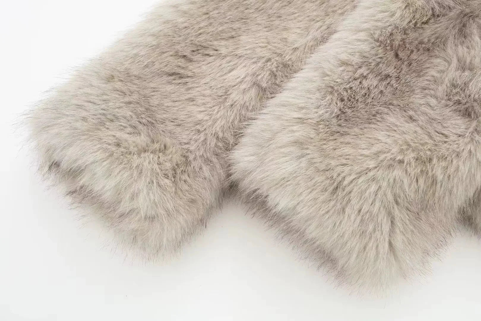 Sophie | Women's Luxurious Soft Fur Coat