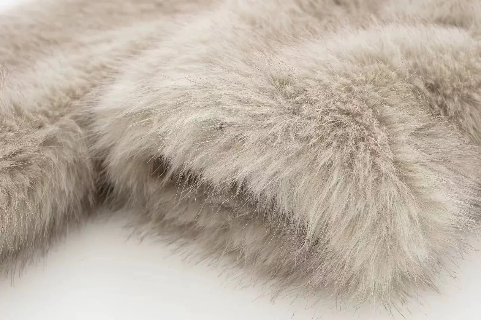Sophie | Women's Luxurious Soft Fur Coat