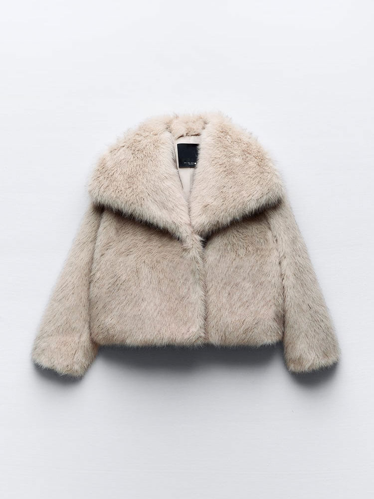 Sophie | Women's Luxurious Soft Fur Coat