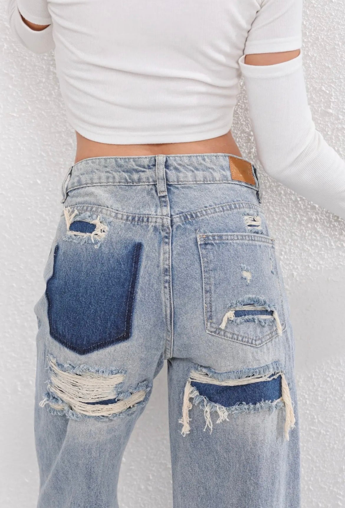 Maja - High-Waisted Distressed Jeans