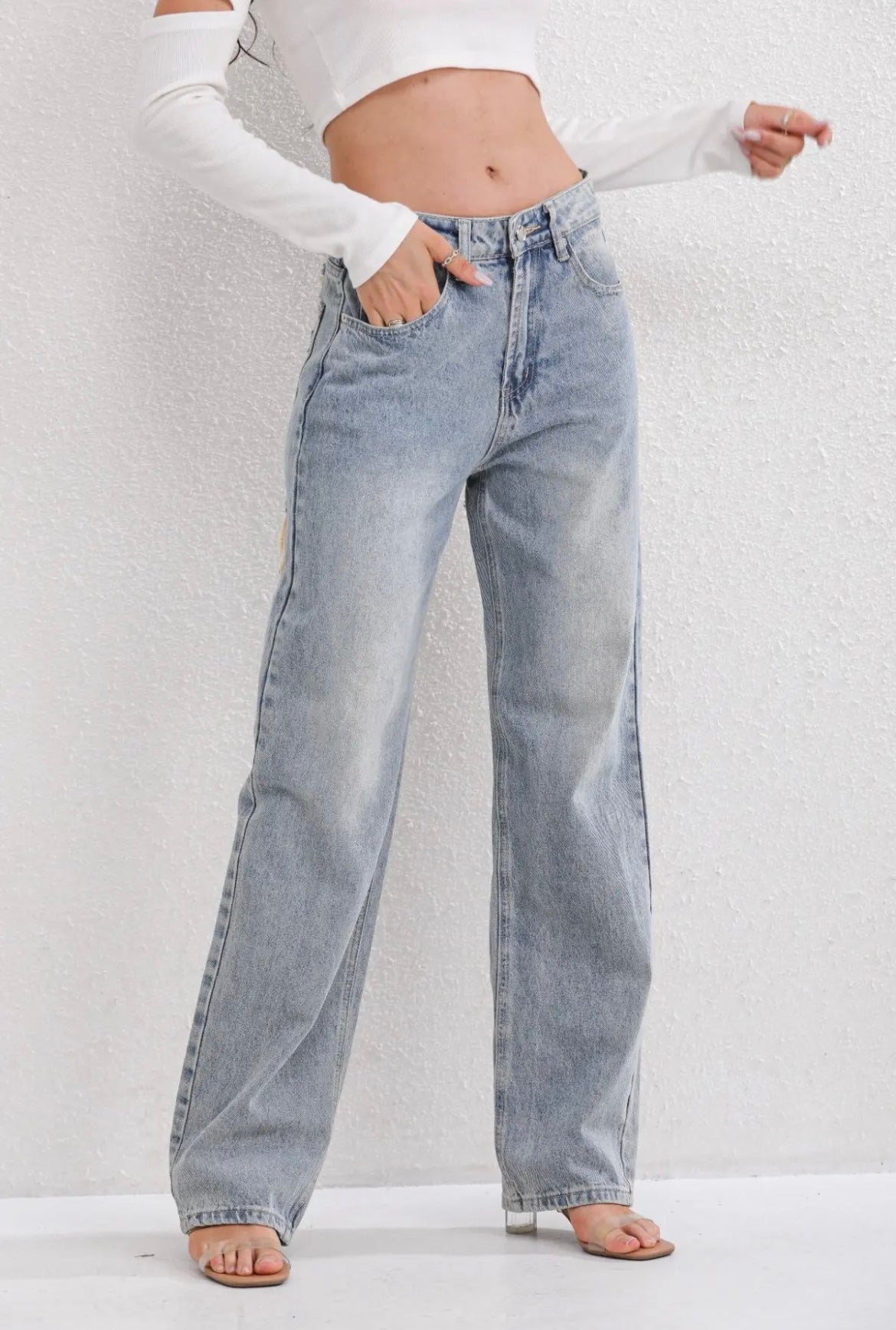 Maja - High-Waisted Distressed Jeans