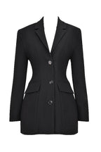 Jara - Black Blazer Featuring Stylish Shoulder Pads