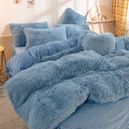 Luxurious Three-Piece Velvet Bedding Set with Soft Velvety Texture