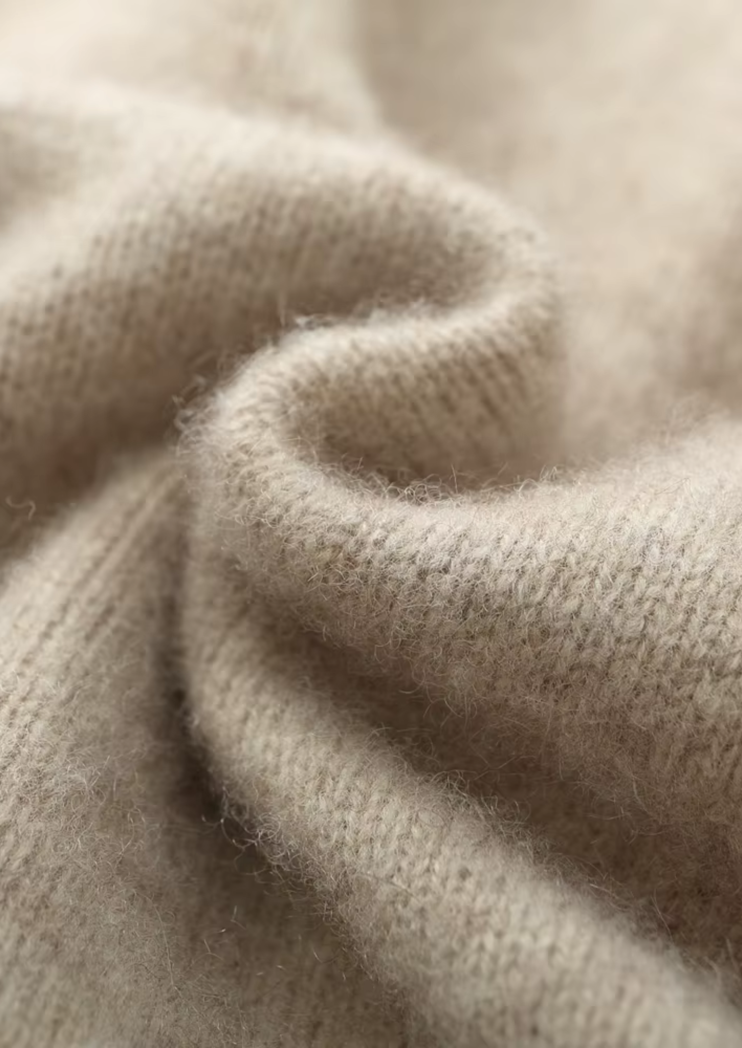 Luxurious Extra-Fine Merino Wool Luzzo Collection