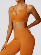Chic Seamless Women's Sports Set with Tailored Fit