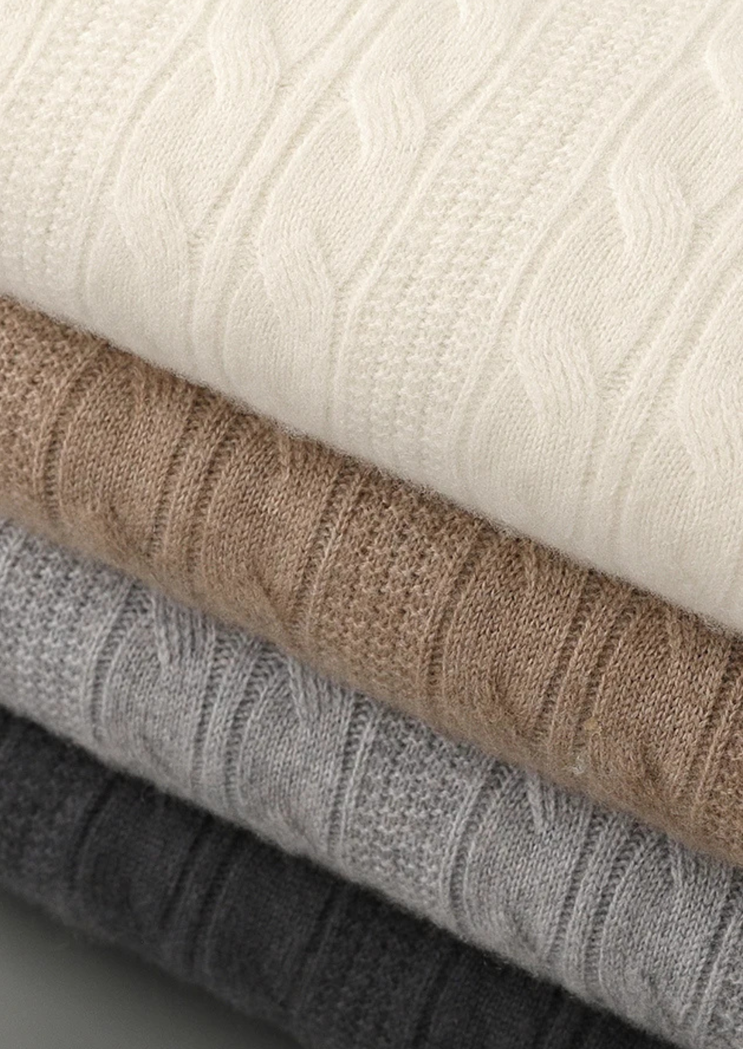 Premium Extra-Fine Merino Wool Cable Knit Crewneck