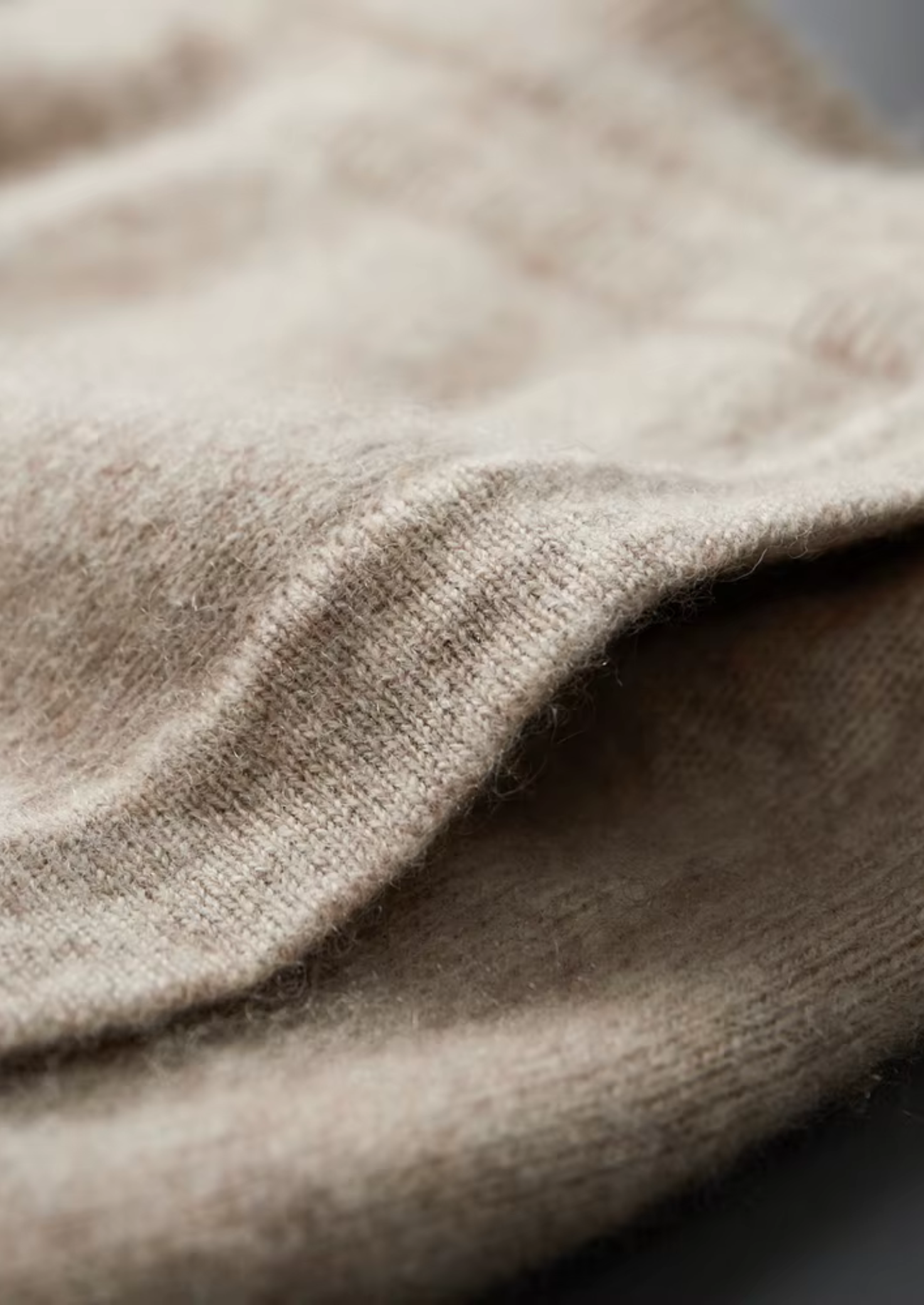 Luxurious Extra-Fine Merino Wool Luzzo Collection