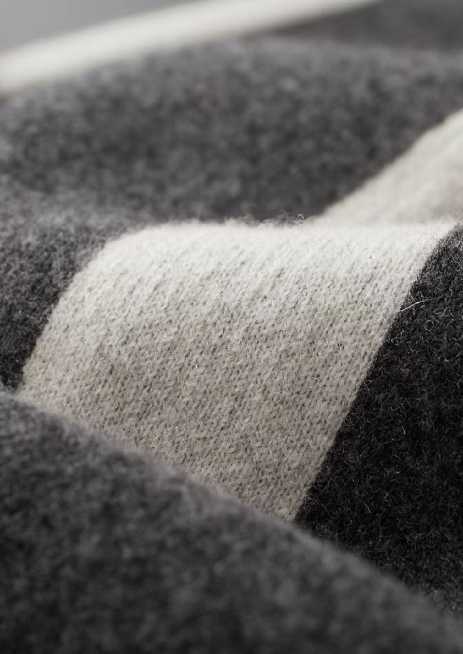 Luxurious Extra-Fine Merino Wool Wide-Leg Leisure Pants