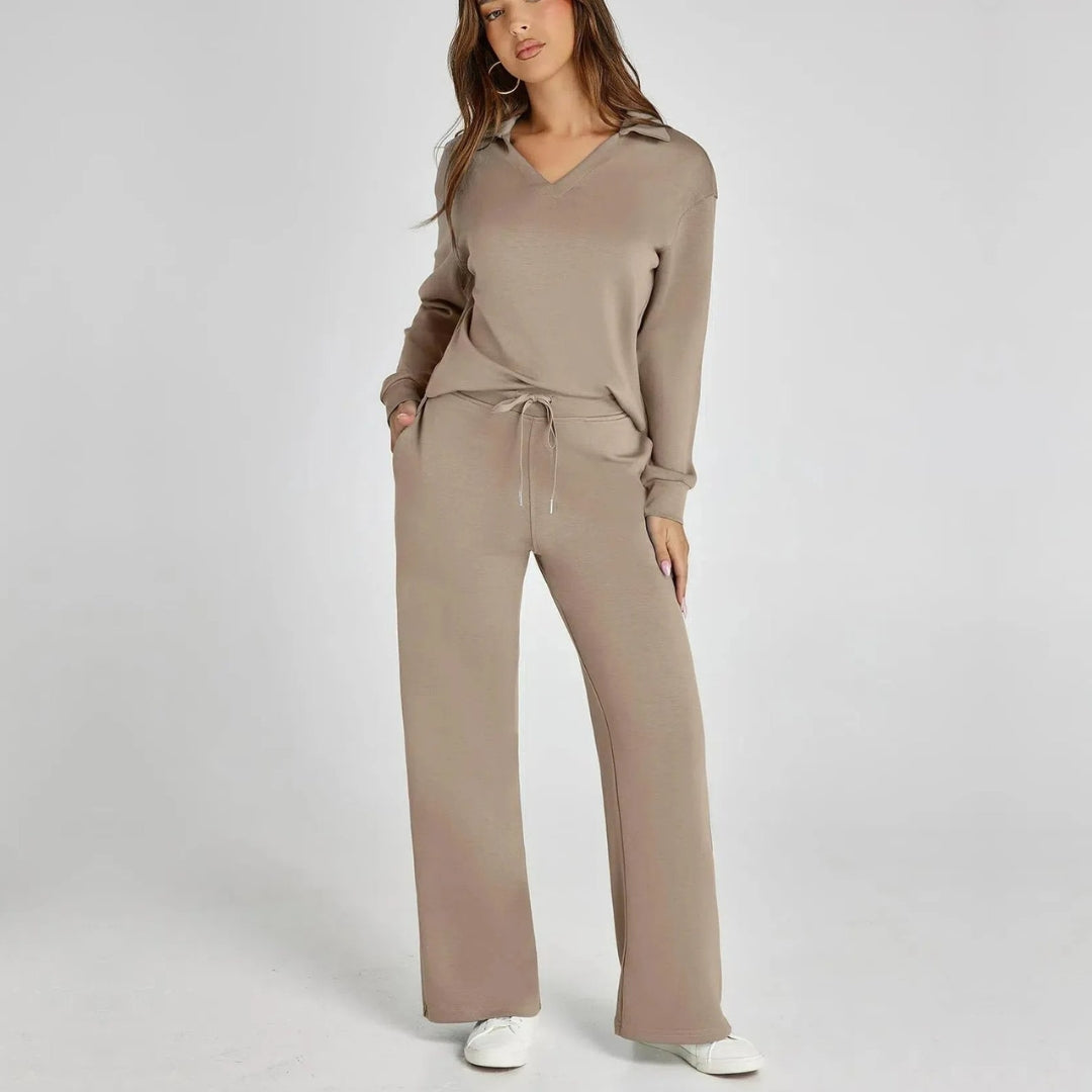 Eline | Premium Loungewear Set Featuring Cozy Trousers and V-Neck Design