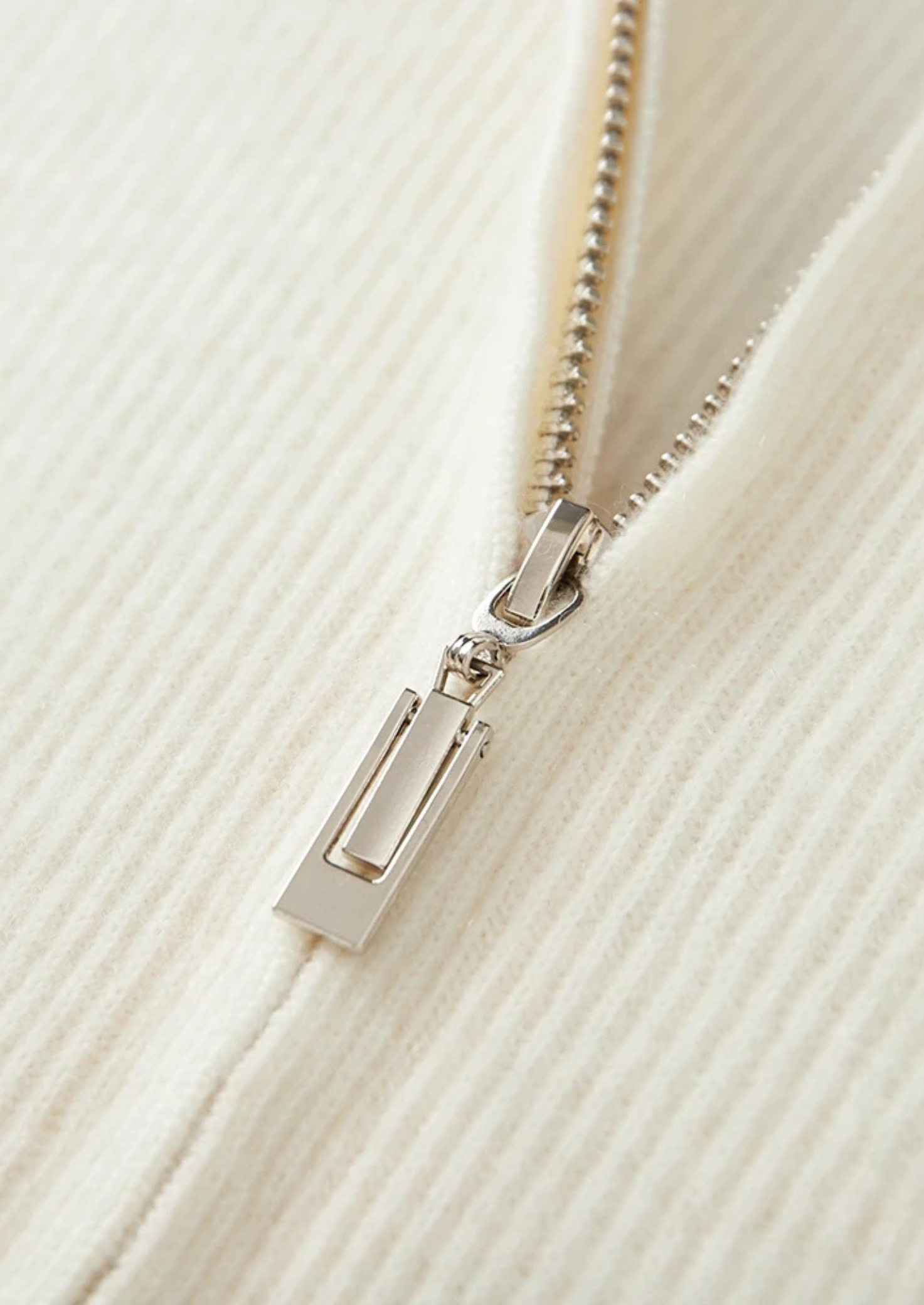 Luxurious Extra-Fine Merino Wool Ribbed Zipper Cardigan