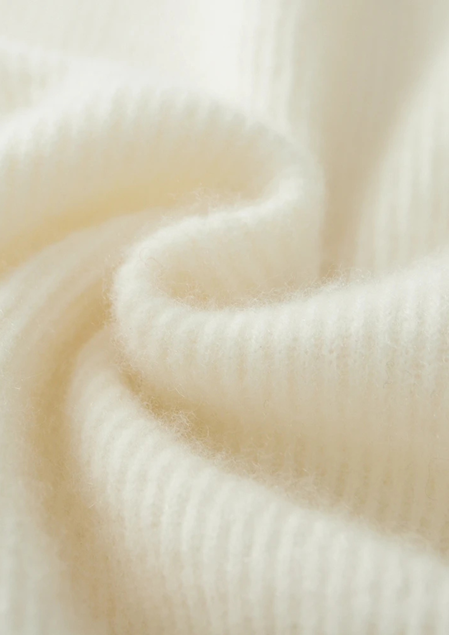 Luxurious Extra-Fine Merino Wool Ribbed Zipper Cardigan