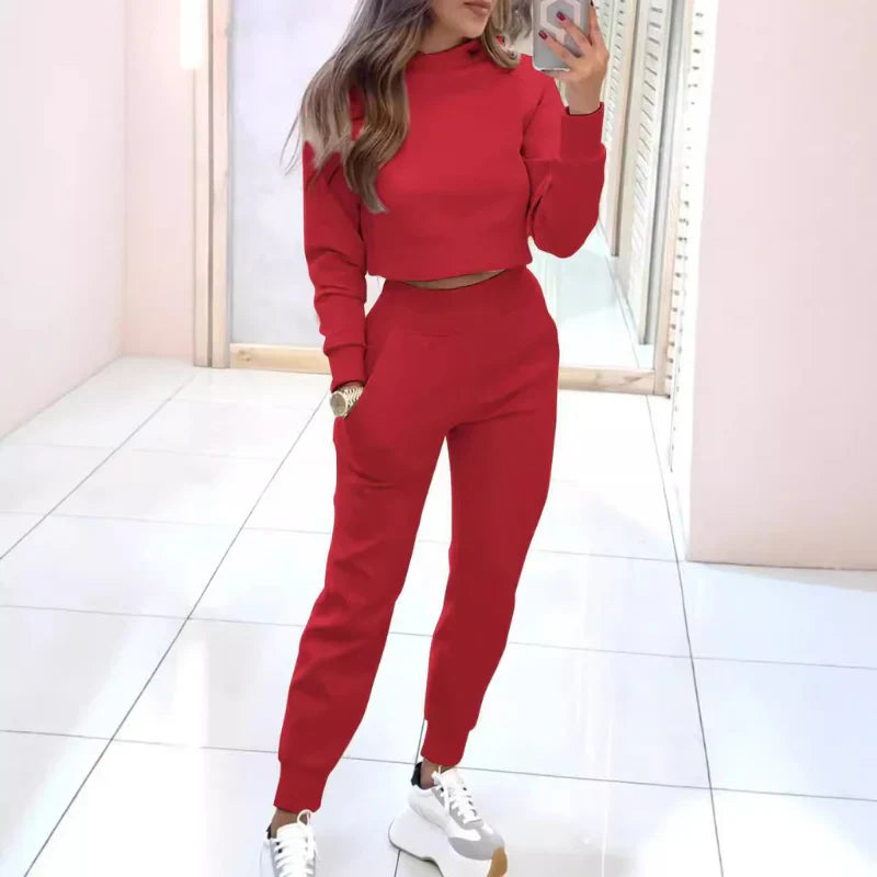 Cozy Women's Two-Piece Tracksuit Featuring a Cropped Sweater