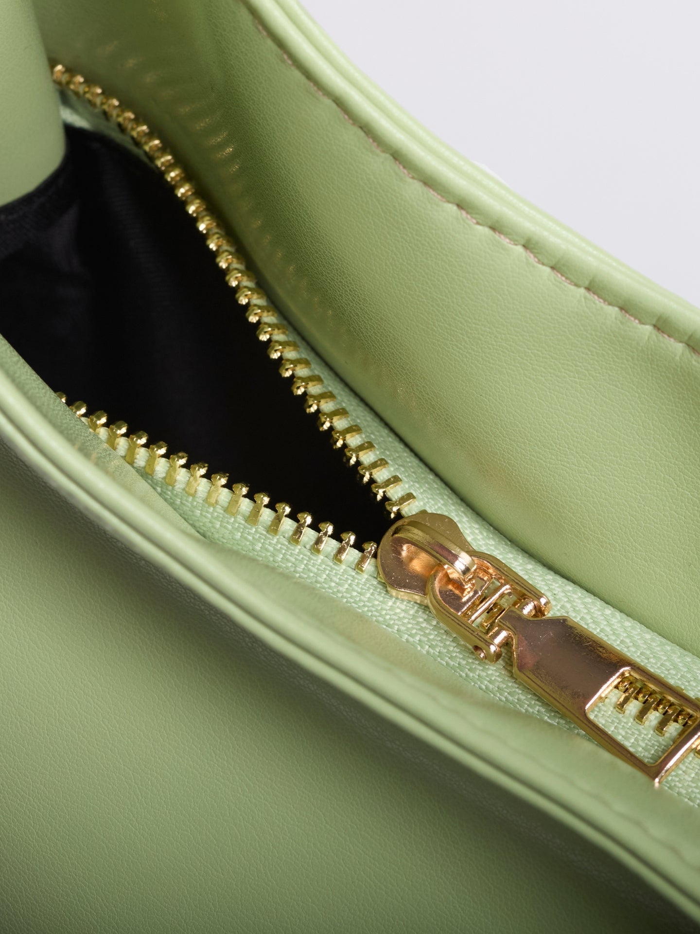 Simple Vegan Hobo Shoulder Bag - Empty Design