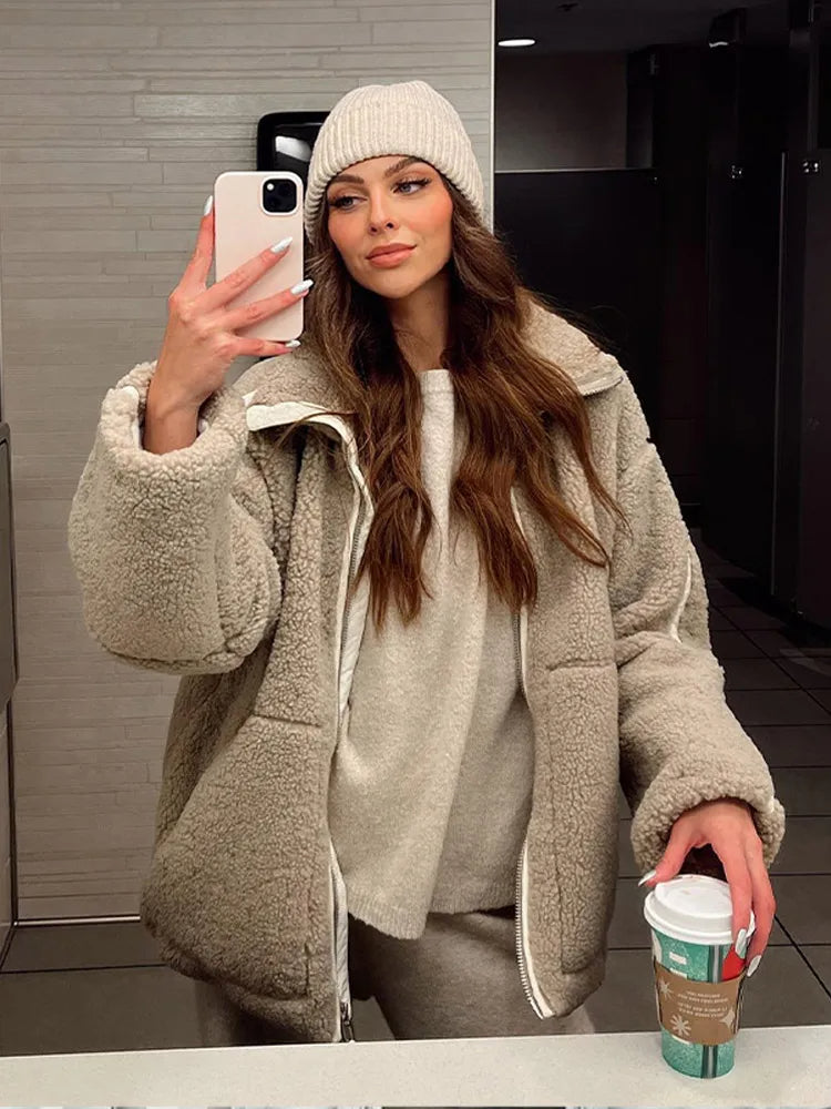 Women's Oversized Teddy Coat with Zip and High Collar for Winter