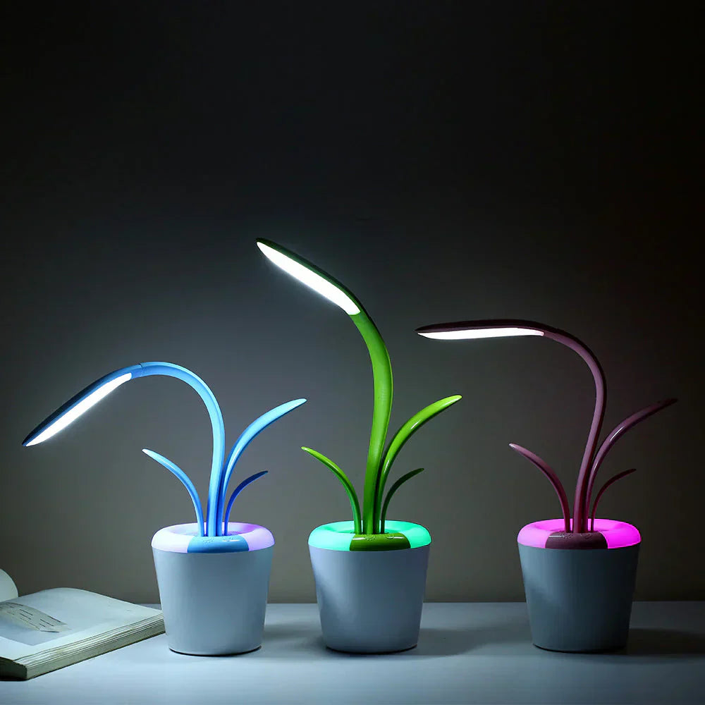 Contemporary LuminaFlex Desk Lamp