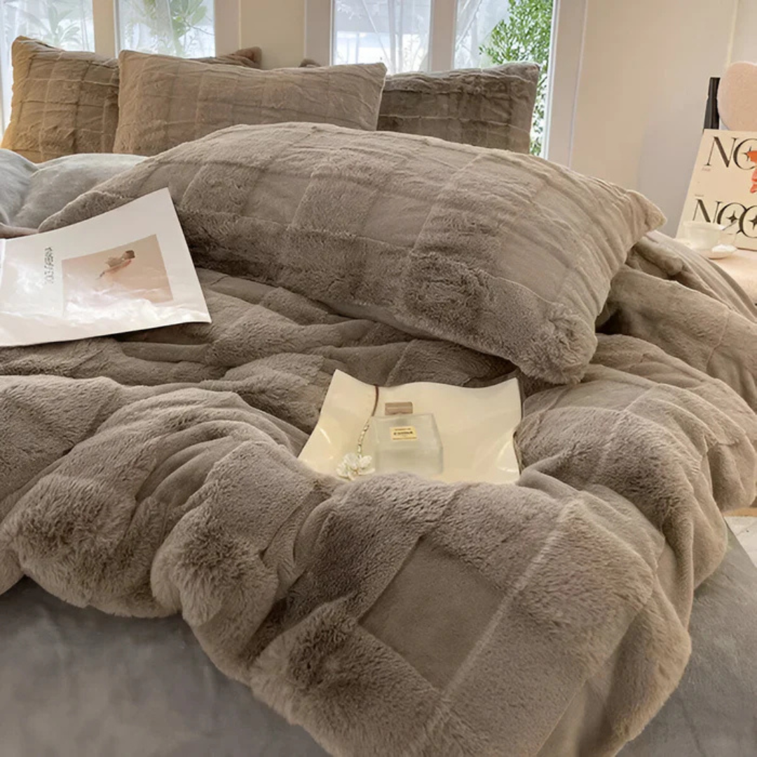 Cozi - Plush Faux Fur Luxury Throw Blanket